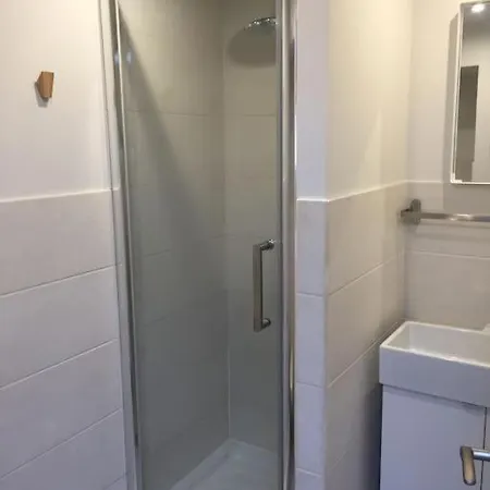 Maison Spacieuse A La Deco Moderne